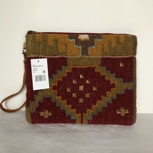 A & P Wristlet Sarasota Aztec Southwest Multicolored NEW Angel and Premium NWT